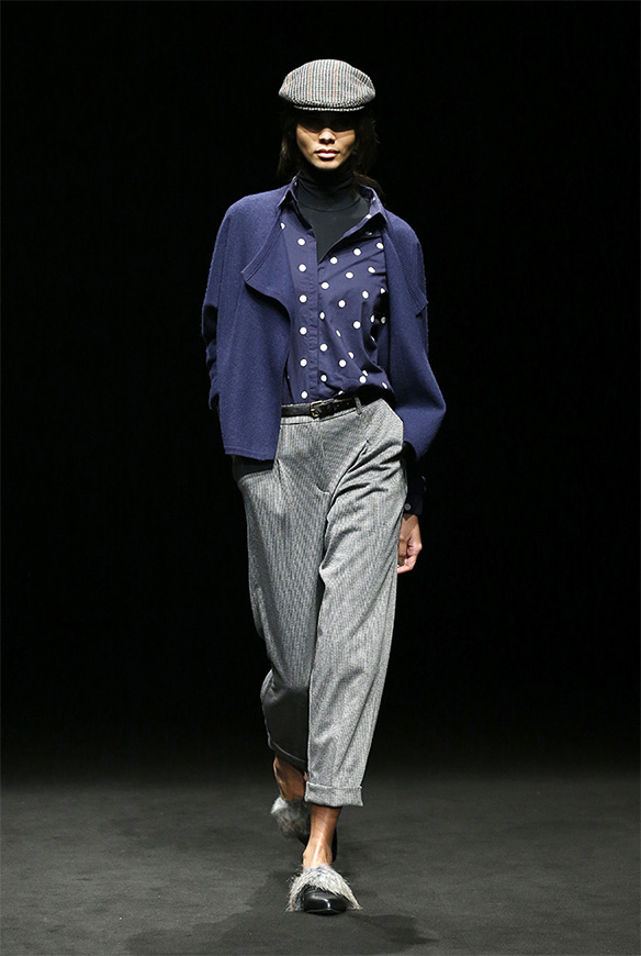 15-colgadas-de-una-percha-las-sorpresas-de-la-080-bcn-fashion-moda-barcelona-desfile-yerse-8