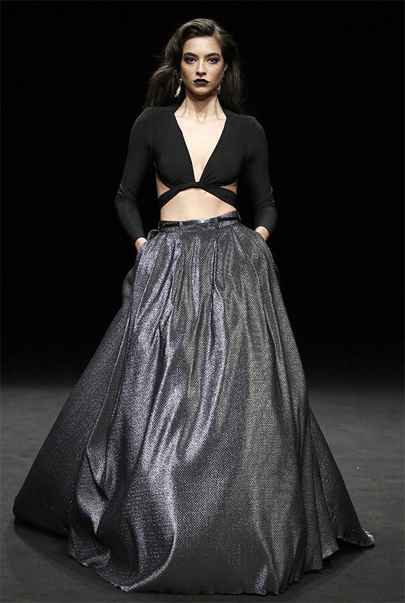 15-colgadas-de-una-percha-las-sorpresas-de-la-080-bcn-fashion-moda-barcelona-desfile-ze-garcia-10