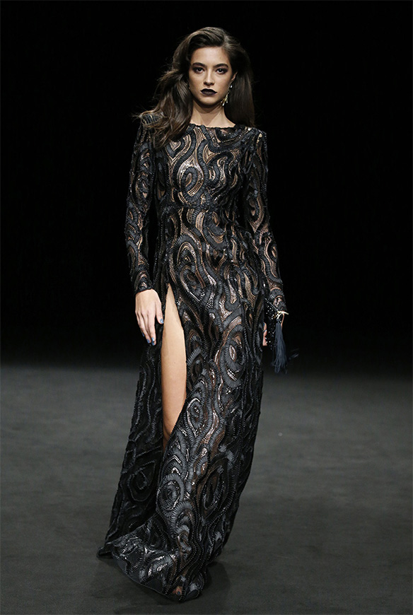 15-colgadas-de-una-percha-las-sorpresas-de-la-080-bcn-fashion-moda-barcelona-desfile-ze-garcia-2