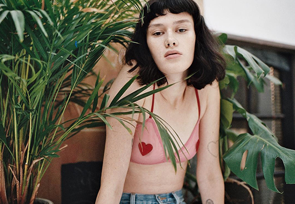 15-colgadas-de-una-percha-san-valentin-lenceria-ropa-interior-lingerie-underwear-saint-valentines-day-miss-crofton-5