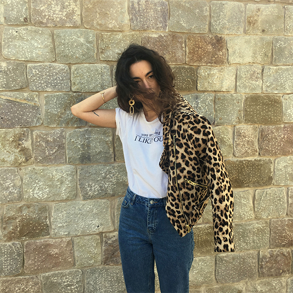 15-colgadas-de-una-percha-blanche-animal-print-leopard-biker-chaqueta-leopardo-abrigo-burdeos-burgundy-coat-mocasines-loafers-2