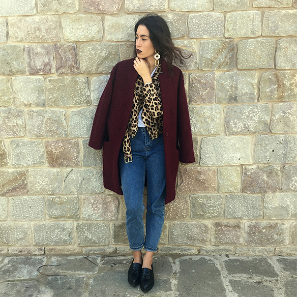 15-colgadas-de-una-percha-blanche-animal-print-leopard-biker-chaqueta-leopardo-abrigo-burdeos-burgundy-coat-mocasines-loafers-3