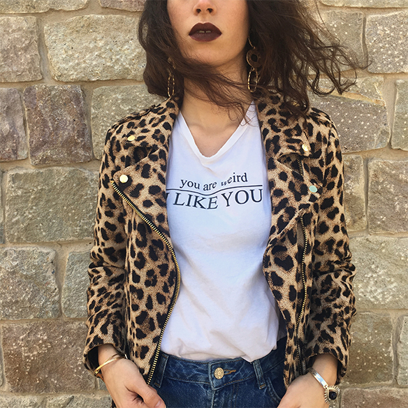 15-colgadas-de-una-percha-blanche-animal-print-leopard-biker-chaqueta-leopardo-abrigo-burdeos-burgundy-coat-mocasines-loafers-5